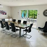 Villaveyron Villa *