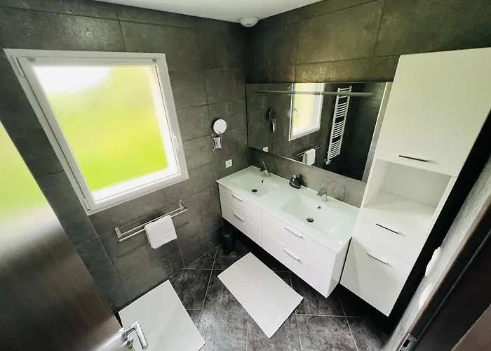 Villaveyron 别墅 Roussennac